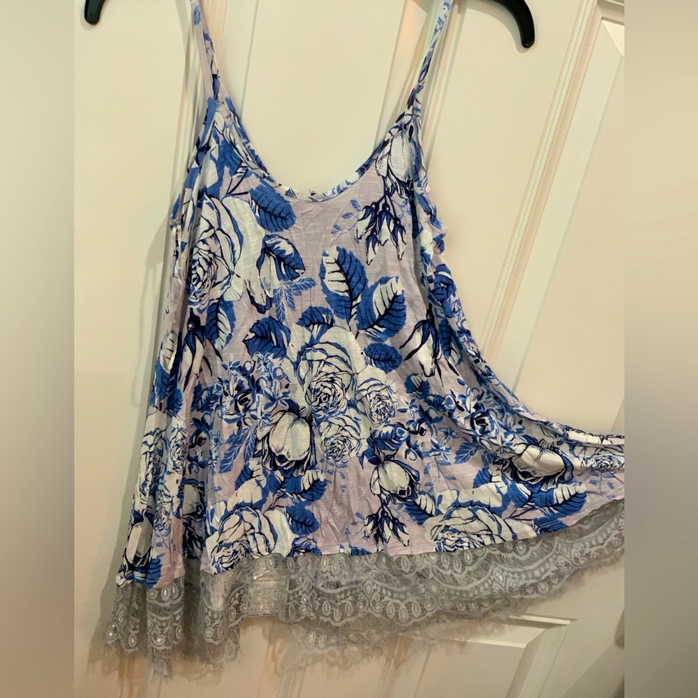 Freshman floral print lace bottom tank top size M